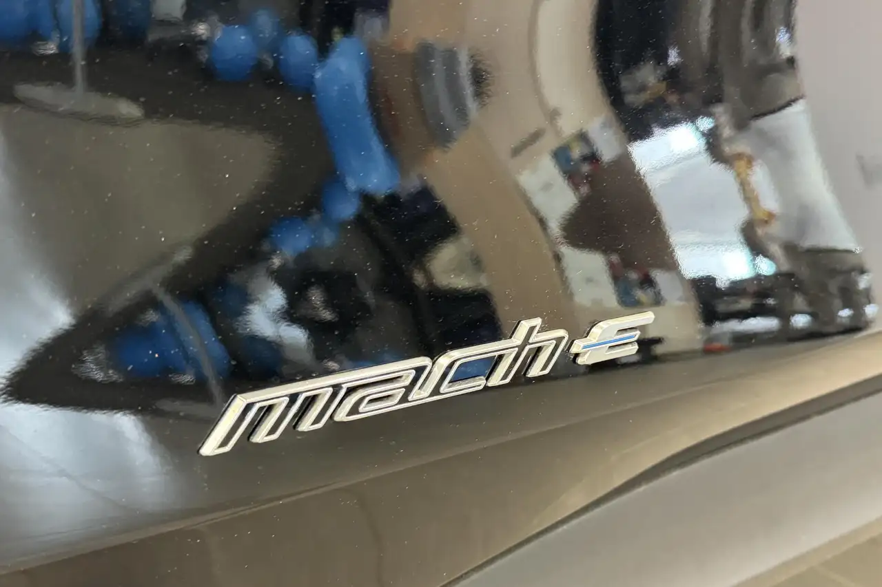 Ford Mustang Mach-E 2026