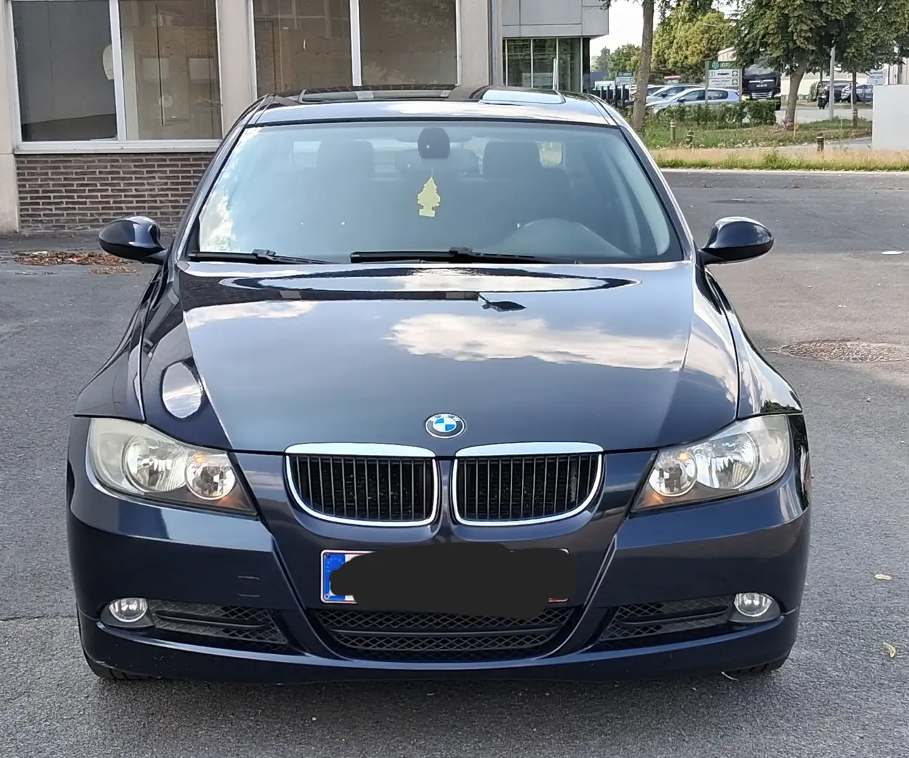 BMW 320 320i - 1
