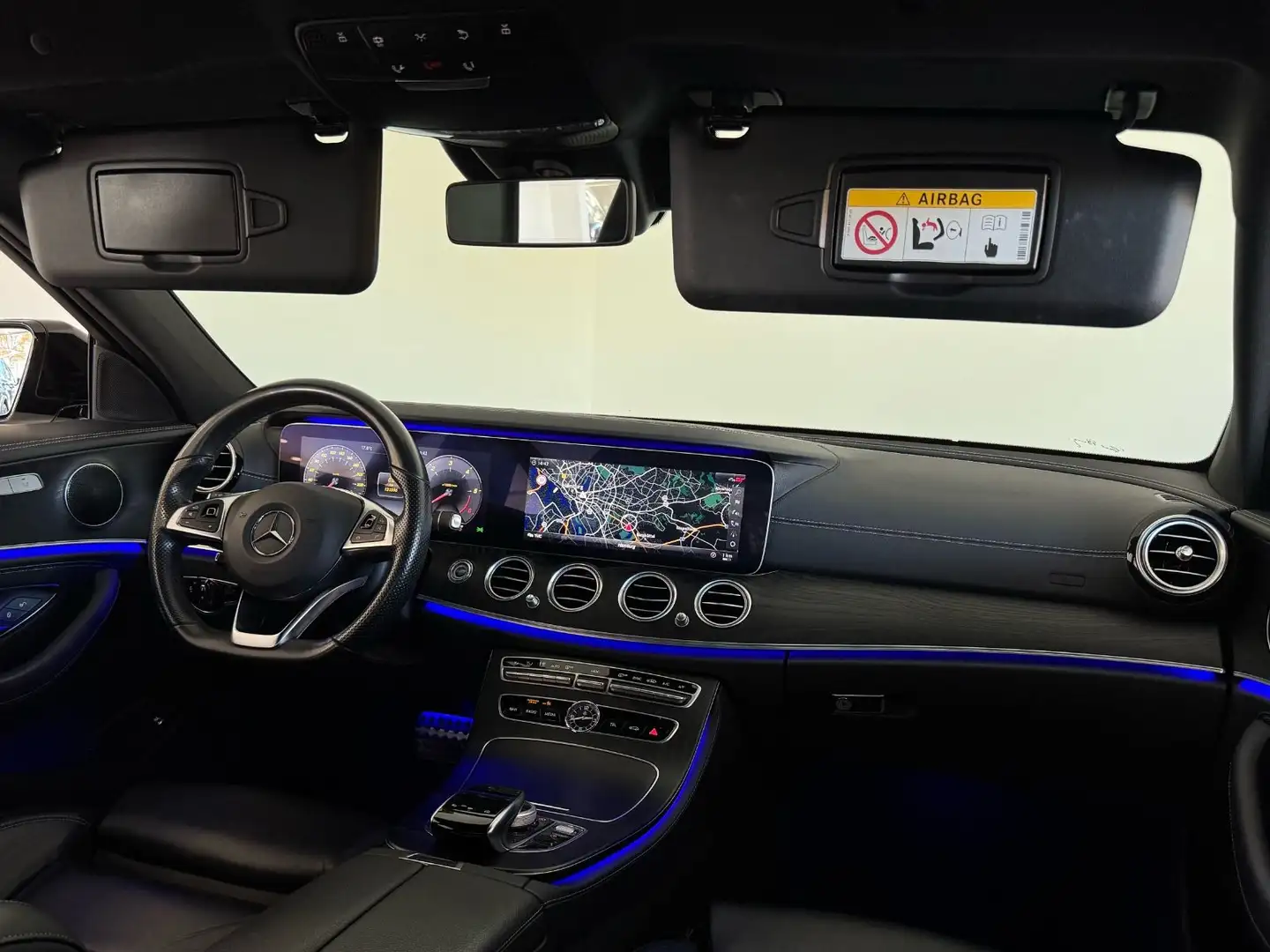 Mercedes-Benz E 220 d 4Matic AMG-Line Night-Paket|KAM|HUD|WIDE| Weiß - 2