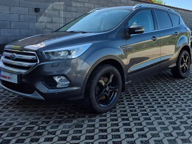 Ford Kuga Titanium*4X4*AHK*8 FACH ALU*TEMPOMAT*SHZ*2 Z.KLIMA