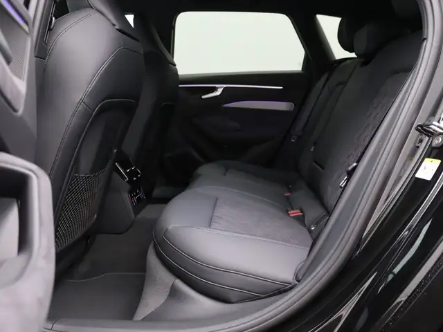 Audi A6 view 9