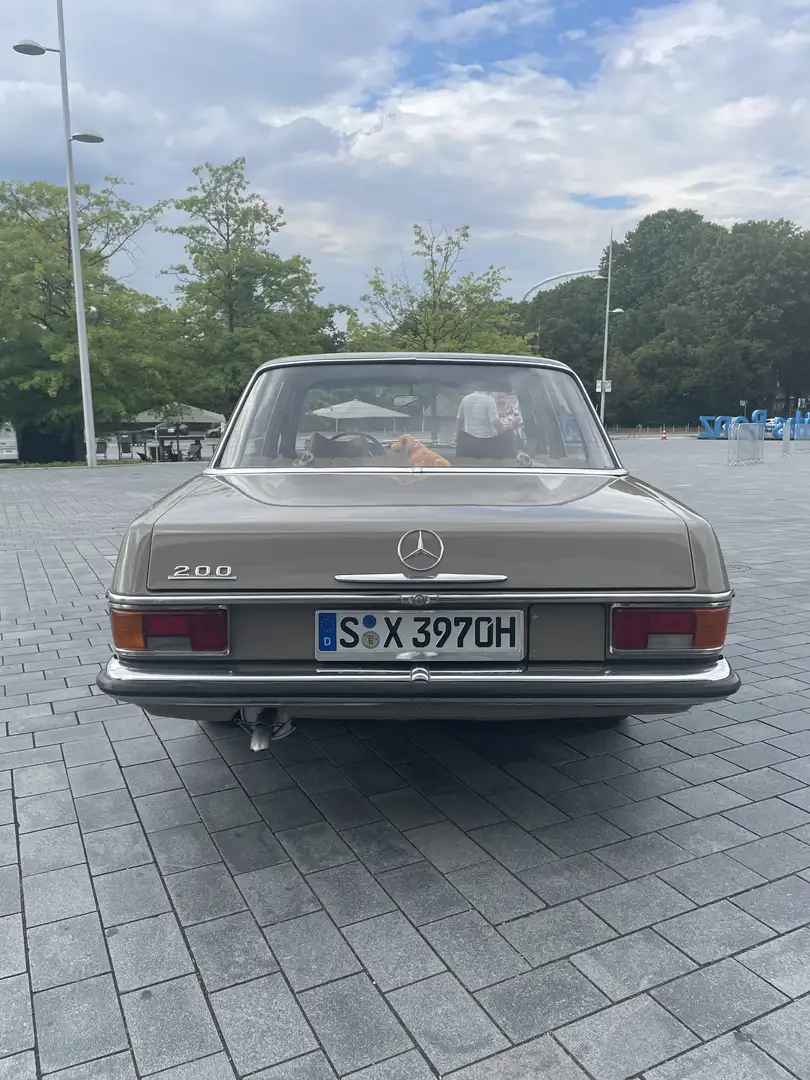 Mercedes-Benz 200 W115/8 Oldtimer Bej - 2