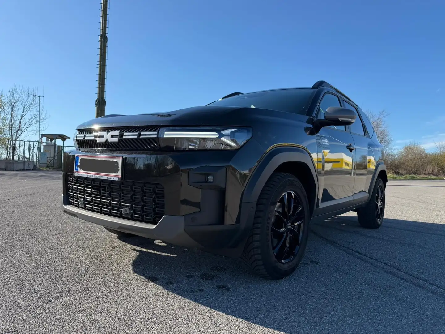 Dacia Bigster Hybrid Journey Schwarz - 1