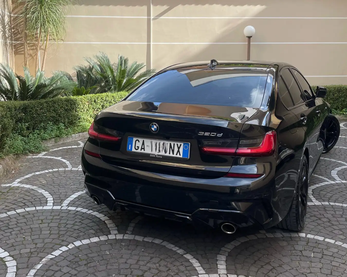 BMW 320 320d M Sport Nero - 2