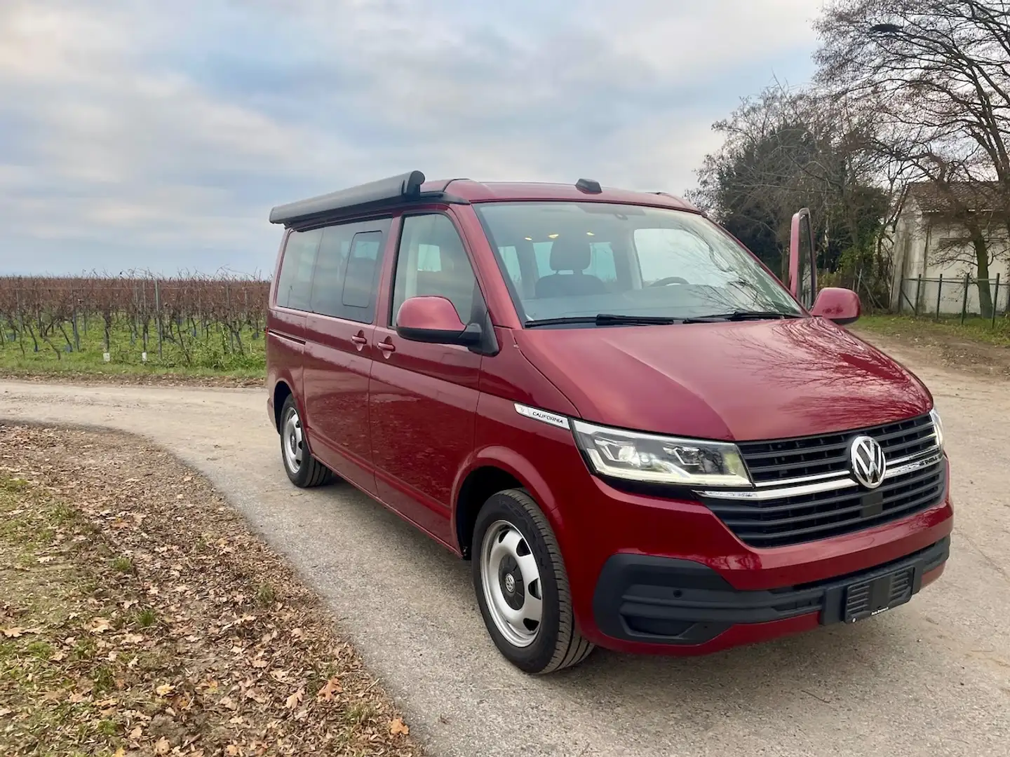 Volkswagen T6 California California Beach Rouge - 1