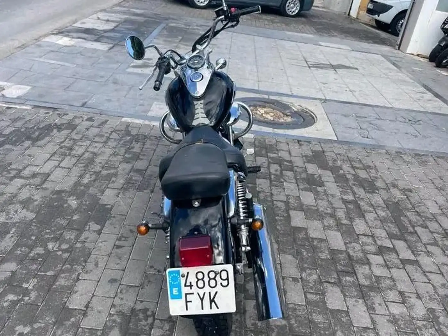 Suzuki Intruder C - 2