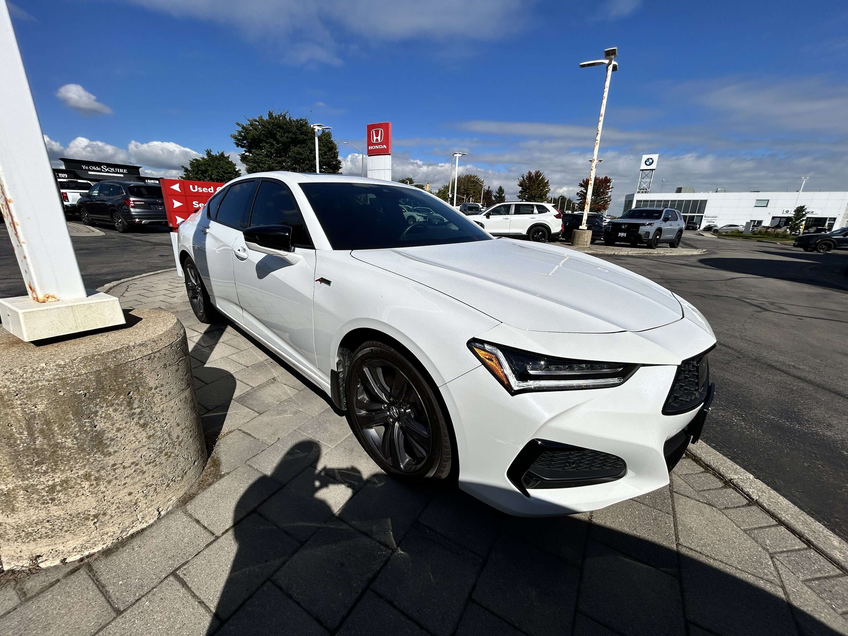 2023 Acura TLX A-Spec | Low Km's | 1 Owner | No Accidents — снимка 3