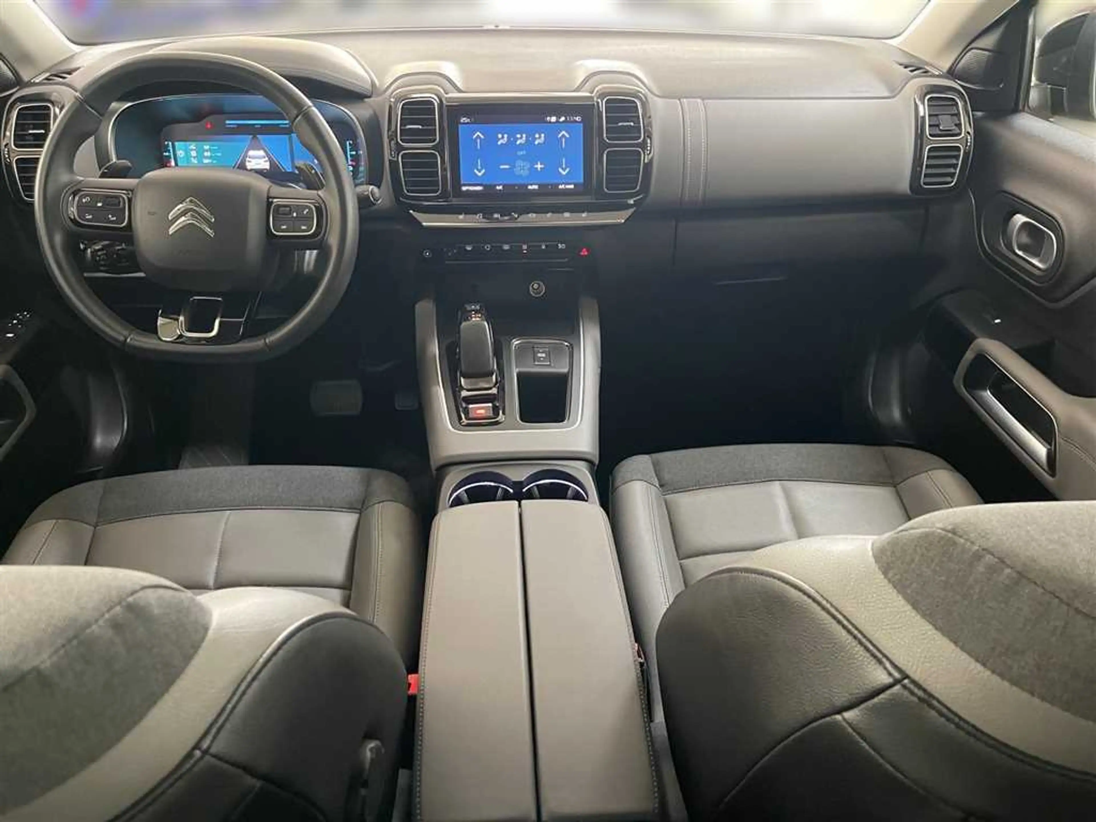 Citroen C5 Aircross — photo 12