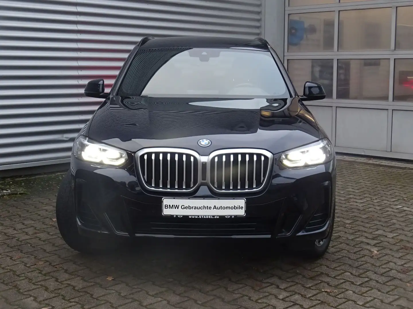 BMW X3 xDrive30e M Sport Navi Parkassist AHK HiFi SH Zwart - 2