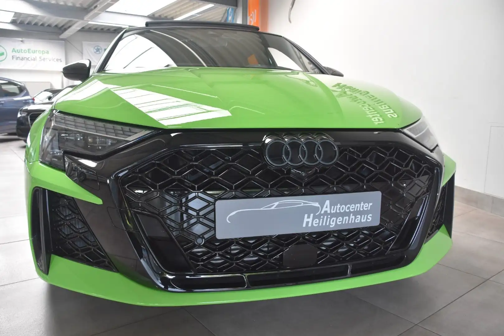 Audi RS3 Sportback MatrixLED Schalensitz Panorama Kam Grün - 1