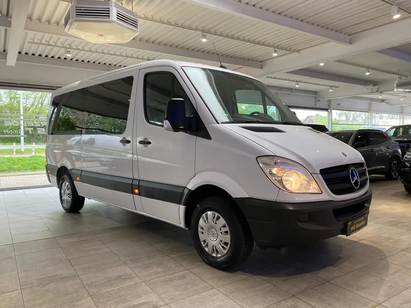 Mercedes-Benz Sprinter 311 CDI *8-Sitzer*Lang* Klima* Weiß - 1