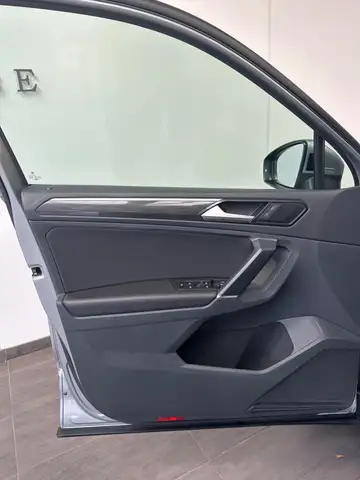 Volkswagen Tiguan view 8