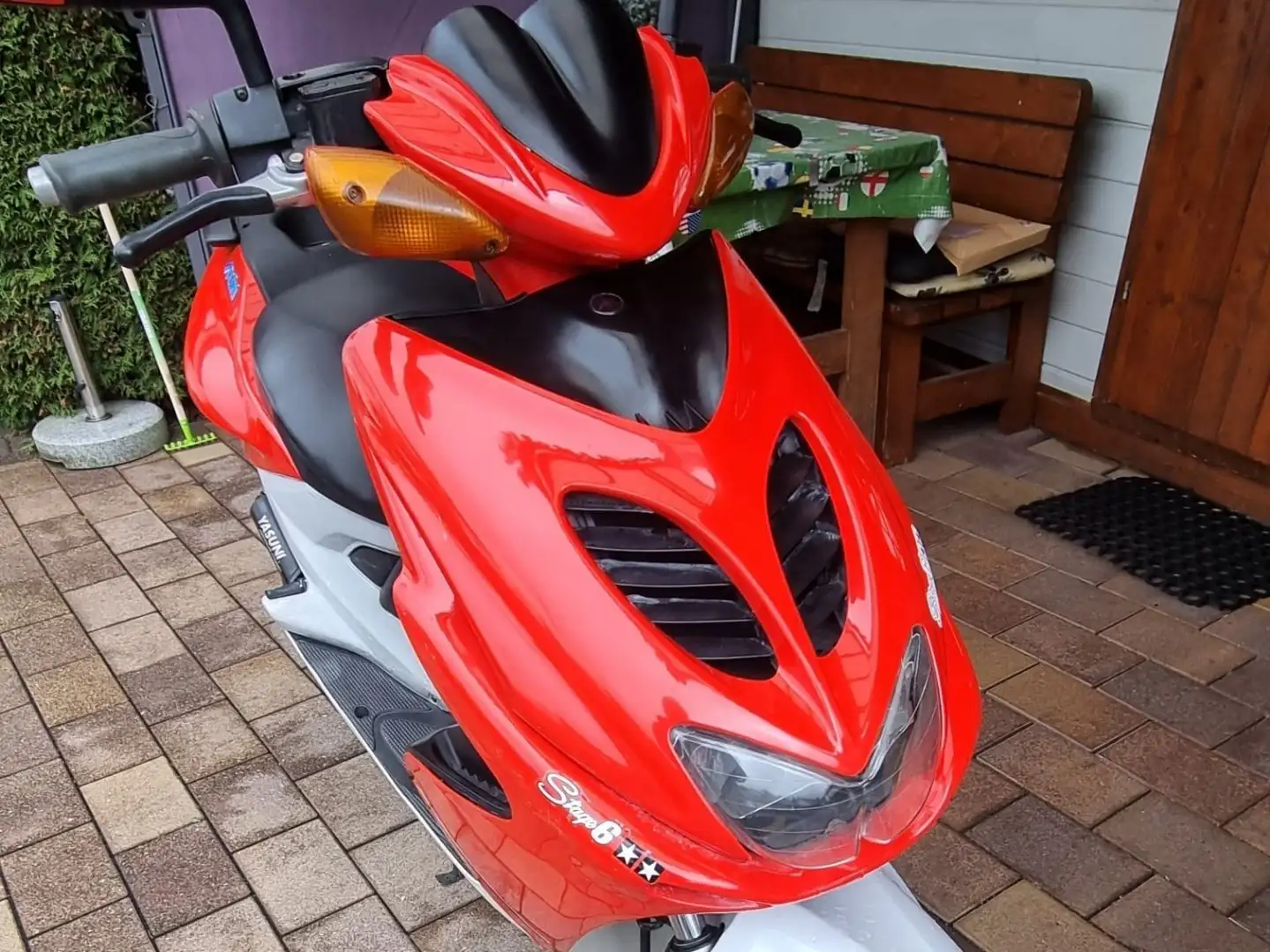 Yamaha Aerox Rojo - 2