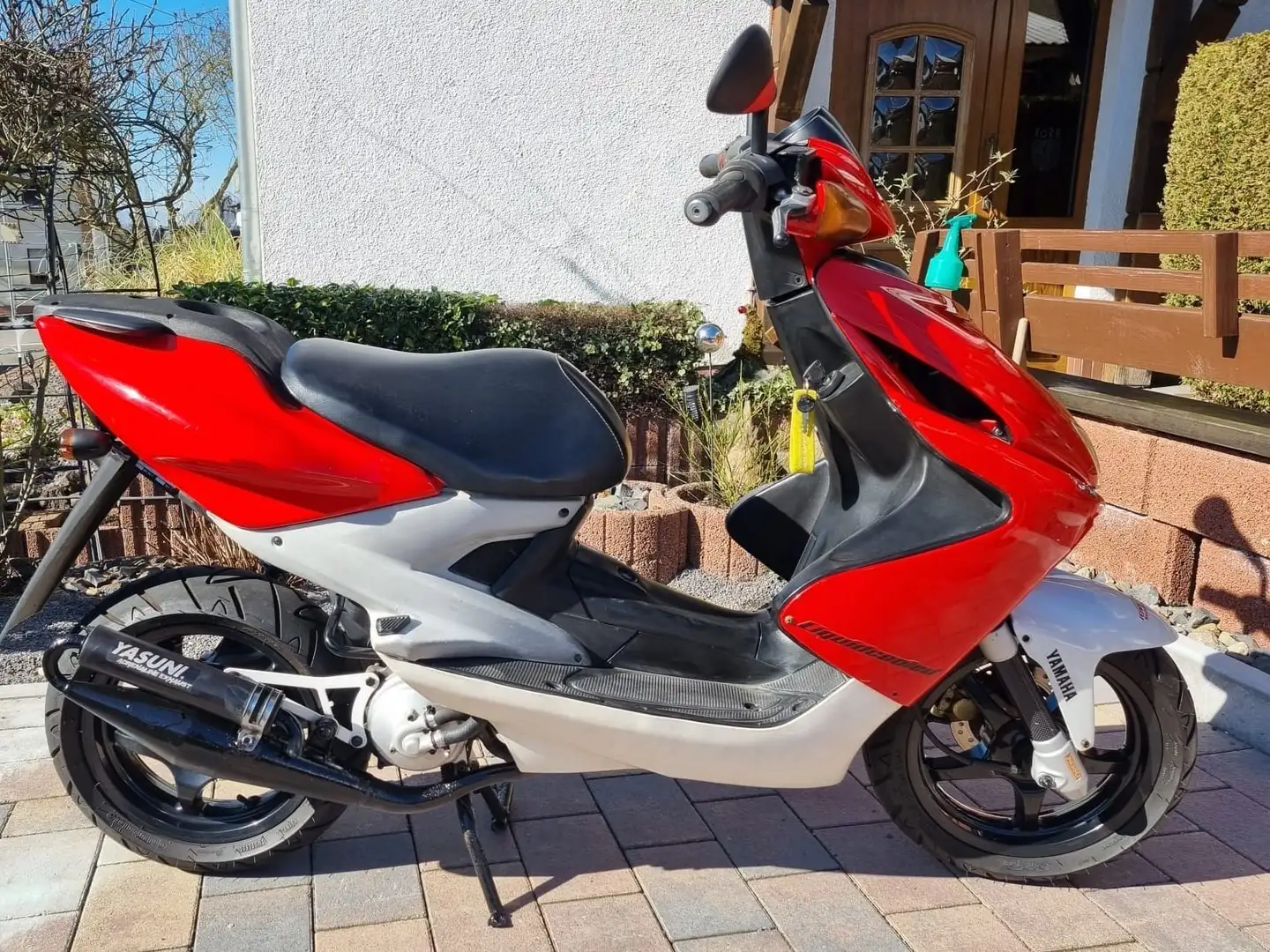 Yamaha Aerox Rojo - 1