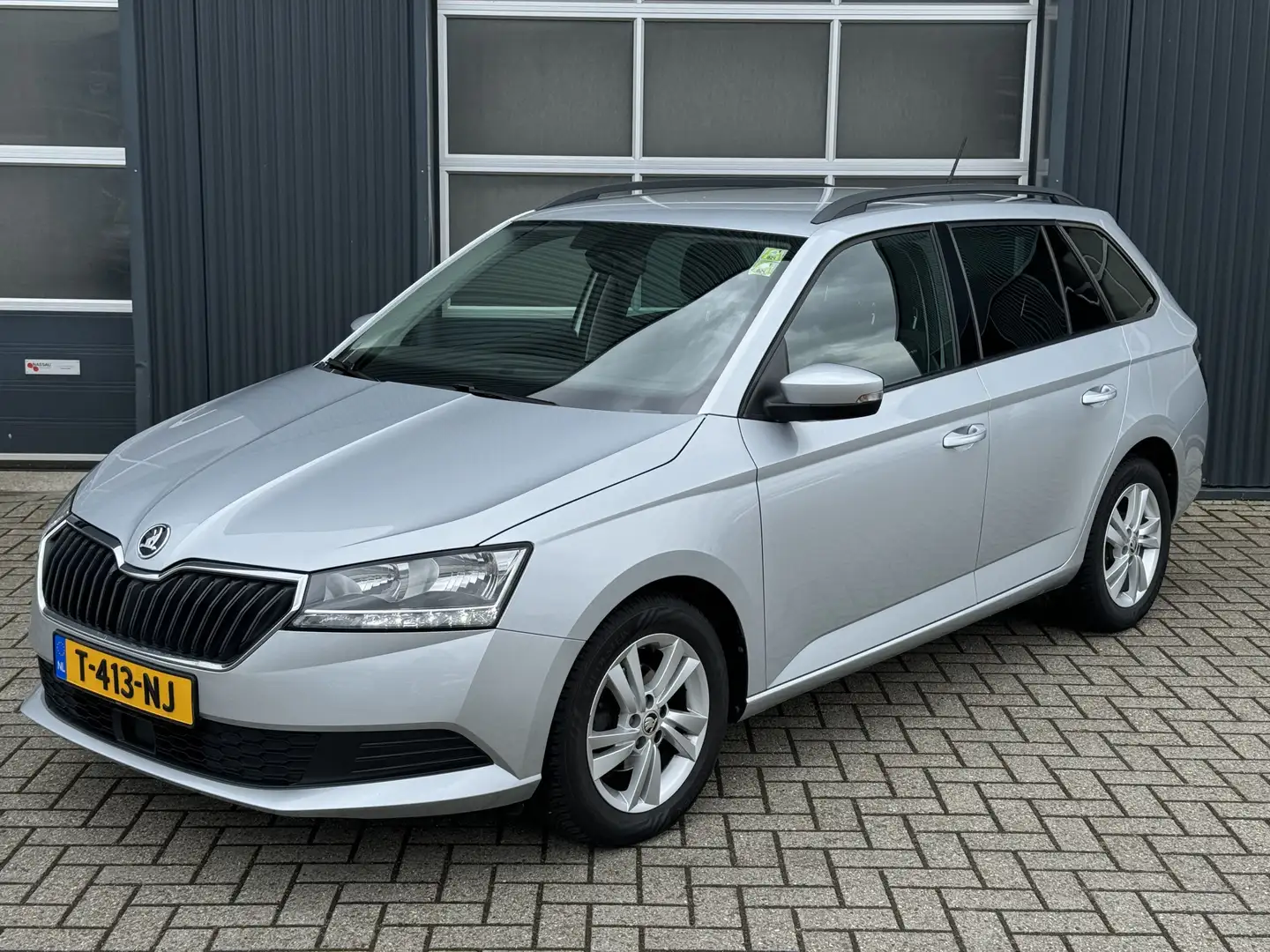 Skoda Fabia Combi 1.0 TSI Ambition Šedá - 1