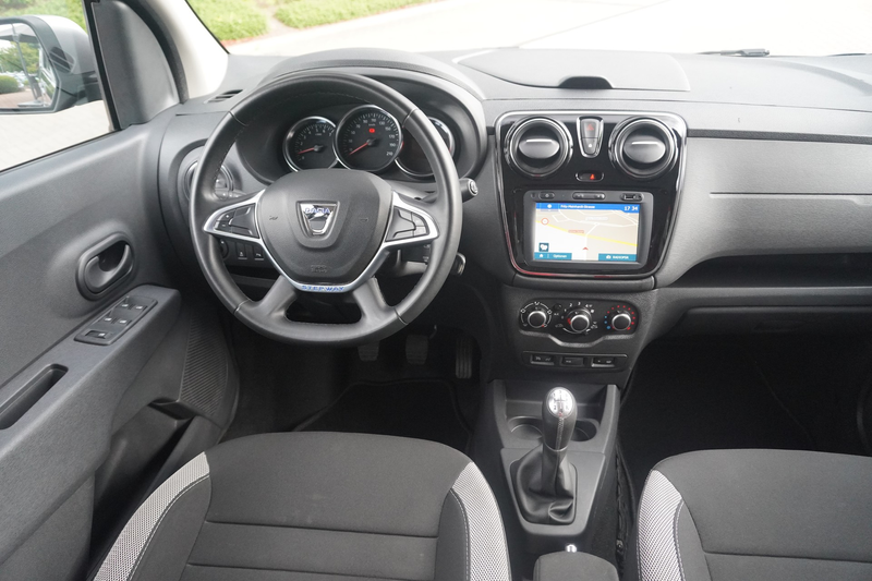 Dacia Lodgy Stepway 1.6 SCe Klima Navi SHZ PDC 7-Sitzer — photo 8