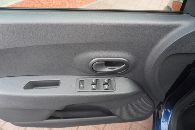 Dacia Lodgy Stepway 1.6 SCe Klima Navi SHZ PDC 7-Sitzer — photo 11