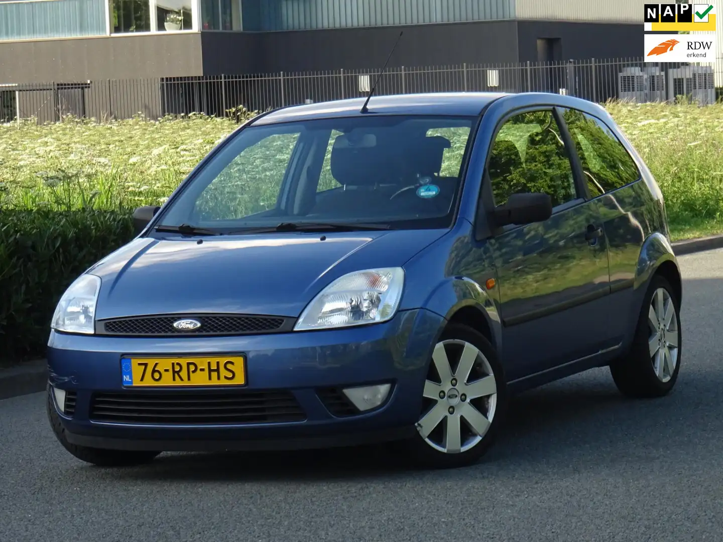 Ford Fiesta 1.3 Futura 116DKM/NAP/AIRCO/ELEKRAM/APK 09-2026 Blauw - 1