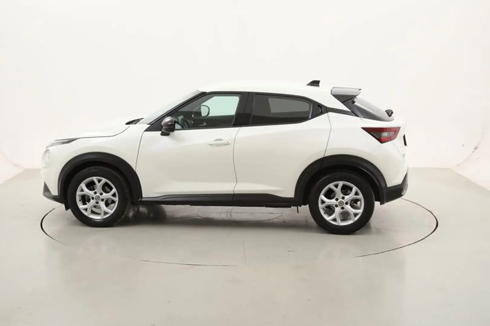 Nissan Juke N-Connecta 1.0 Benzina 114CV Weiß - 2