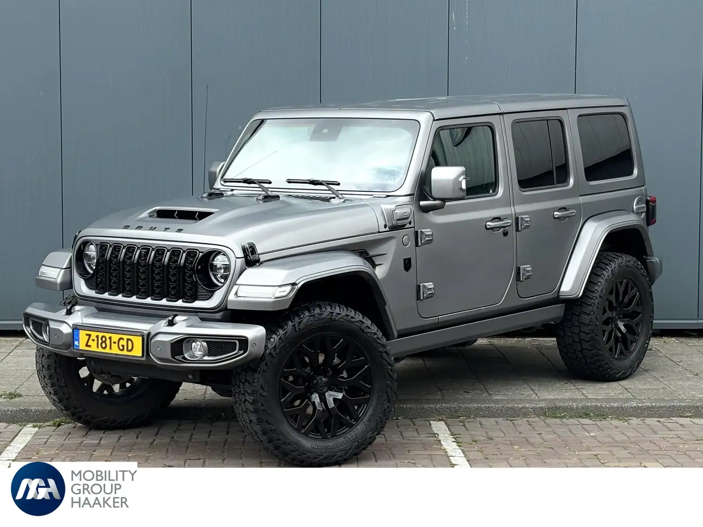 Jeep Wrangler BRUTE Sahara 4xe 380 | Lift kit | 20" | Verw stoel Grijs - 1