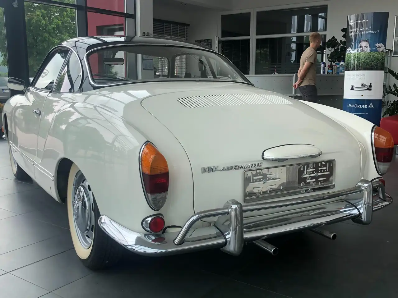 Volkswagen Karmann Ghia Coupe Automatik, foto 3