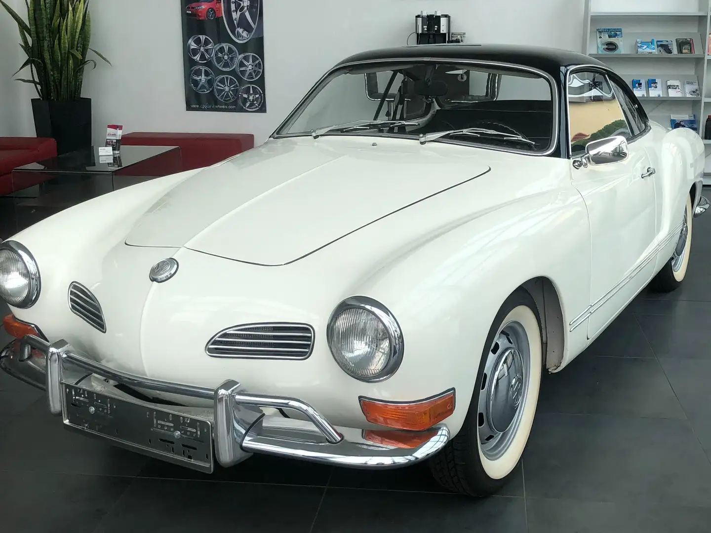 Volkswagen Karmann Ghia Coupe Automatik Blanco - 1