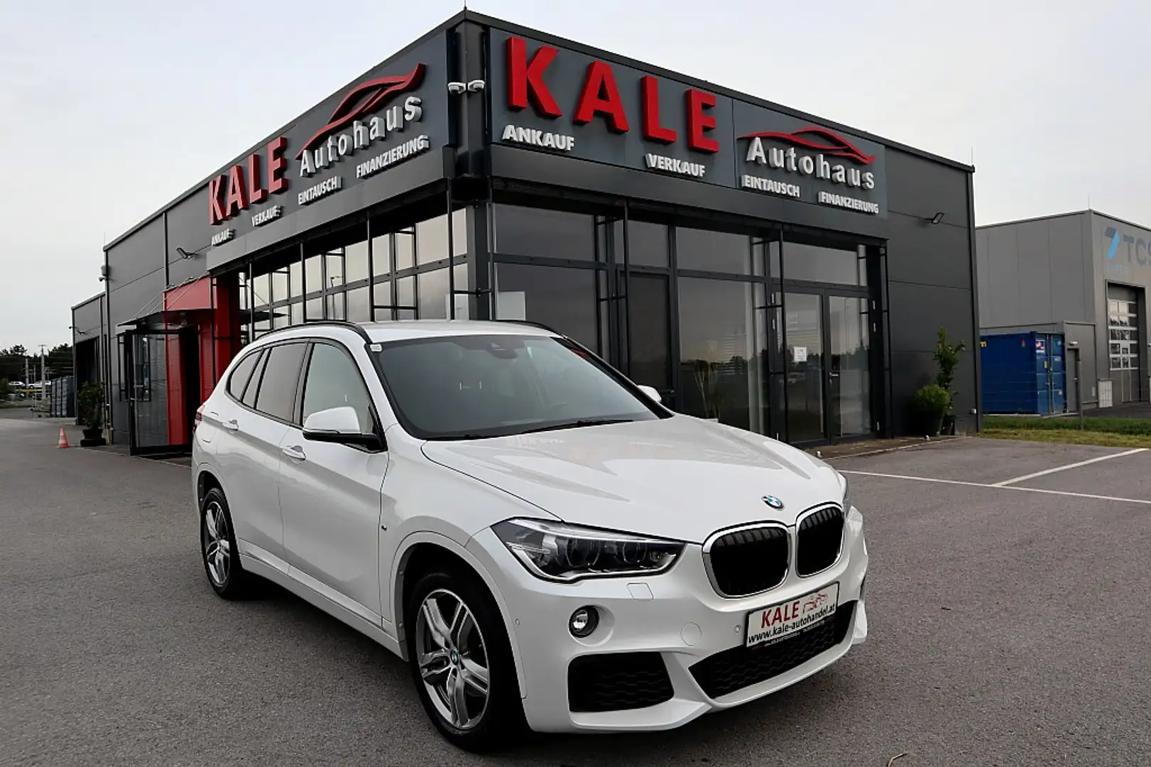 BMW X1 sDrive18d Aut.*M-Sportpaket*1.Besitz*LED* Blanc - 1
