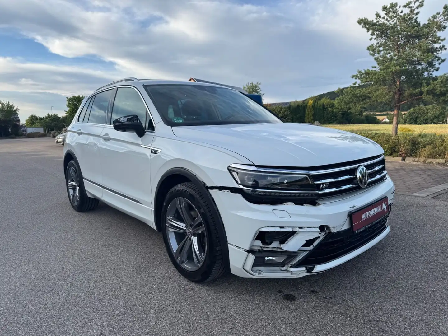 Volkswagen Tiguan Highline R-Line 4Motion F E S T P R E I S Weiß - 2
