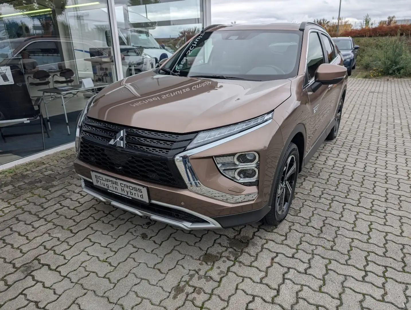 Mitsubishi Eclipse Cross Diamant Edition+ 1.5 2WD 6-Gang Brun - 1