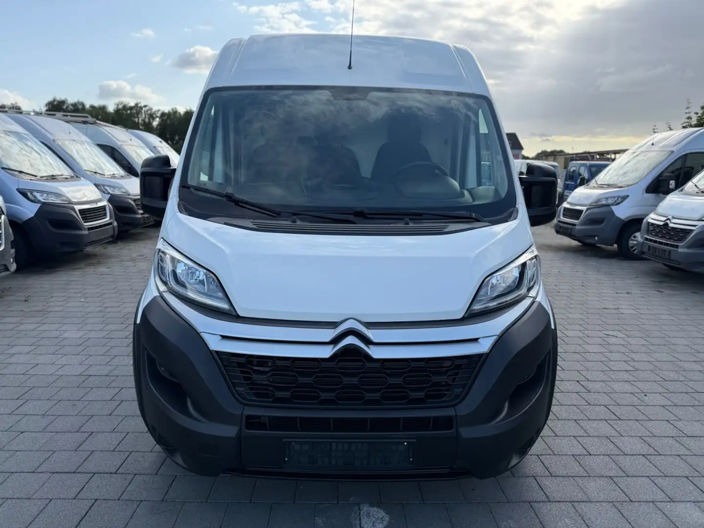 Citroen Jumper Heavy L2H2 Navi Klima TüV Service 3t AHK Weiß - 2