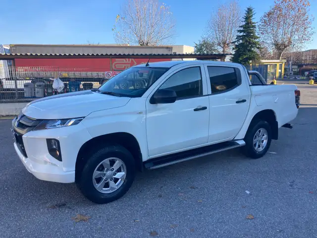 Mitsubishi L200 2.3 DID - 150 CV CLUB - 5 POSTI + IVA