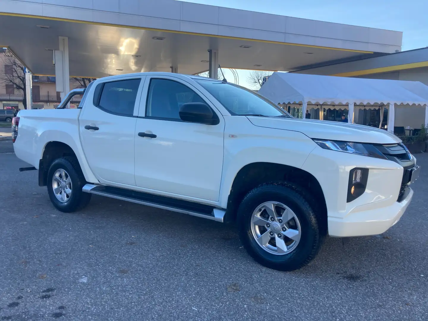 Mitsubishi L200 2.3 DID - 150 CV CLUB - 5 POSTI + IVA Weiß - 2