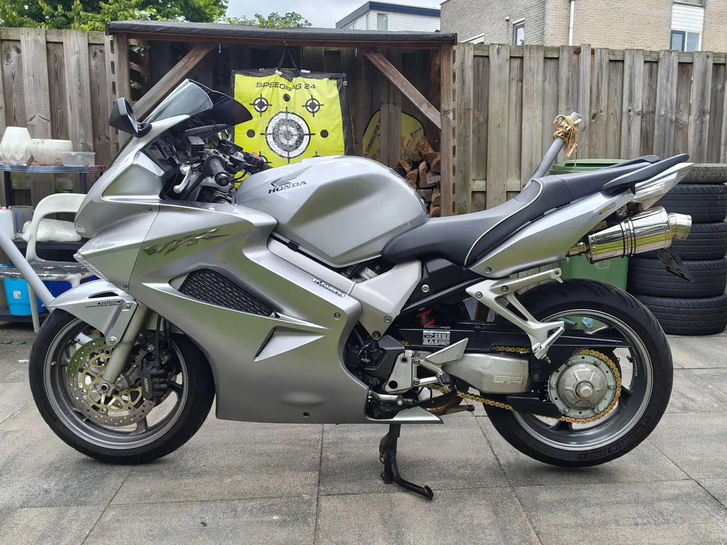 Honda VFR 800 Zilver - 1