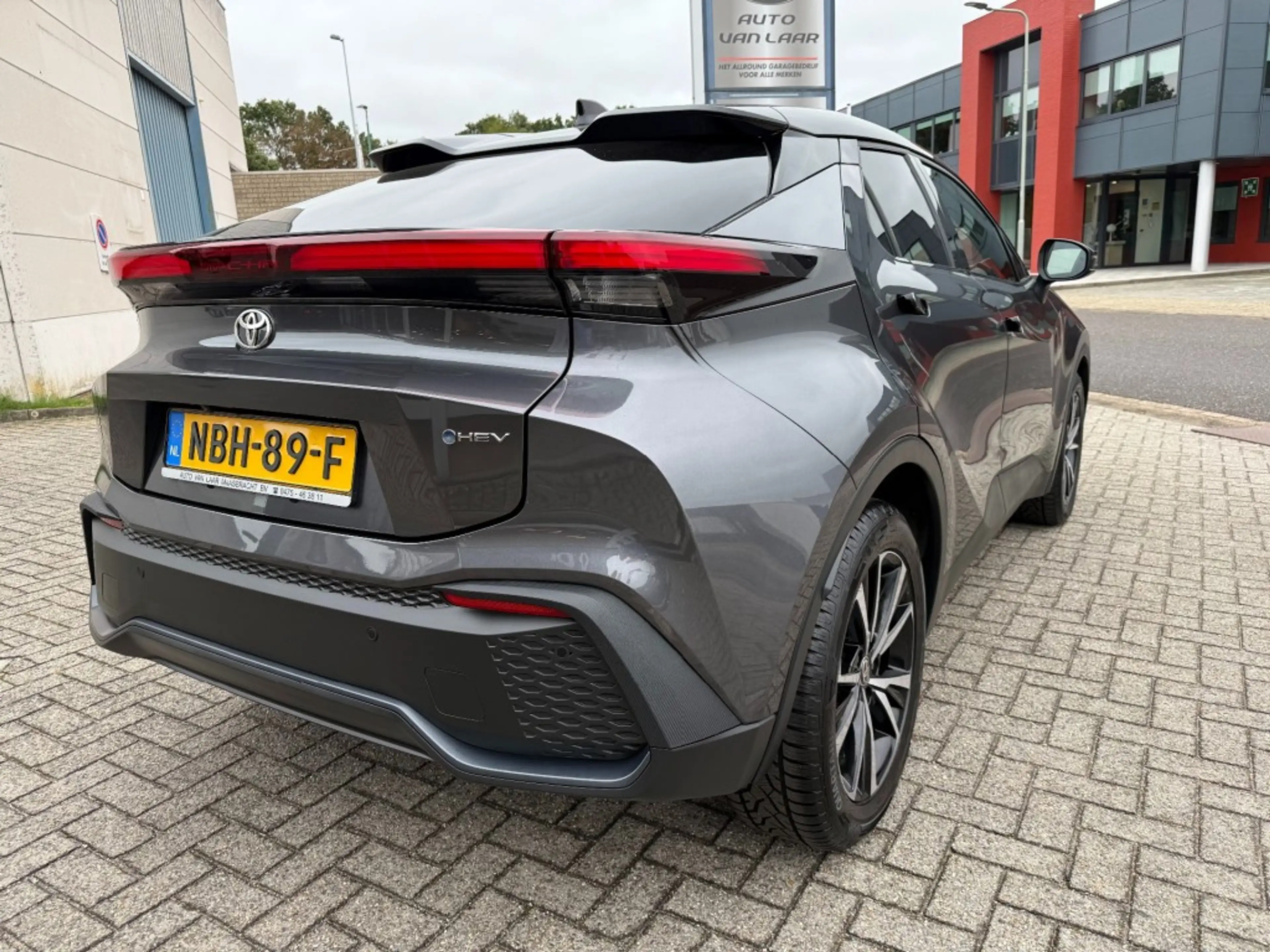 Toyota C-HR 1.8 Hybrid 140 Dynamic Bi-Tone Rijklaar met Garant — photo 6