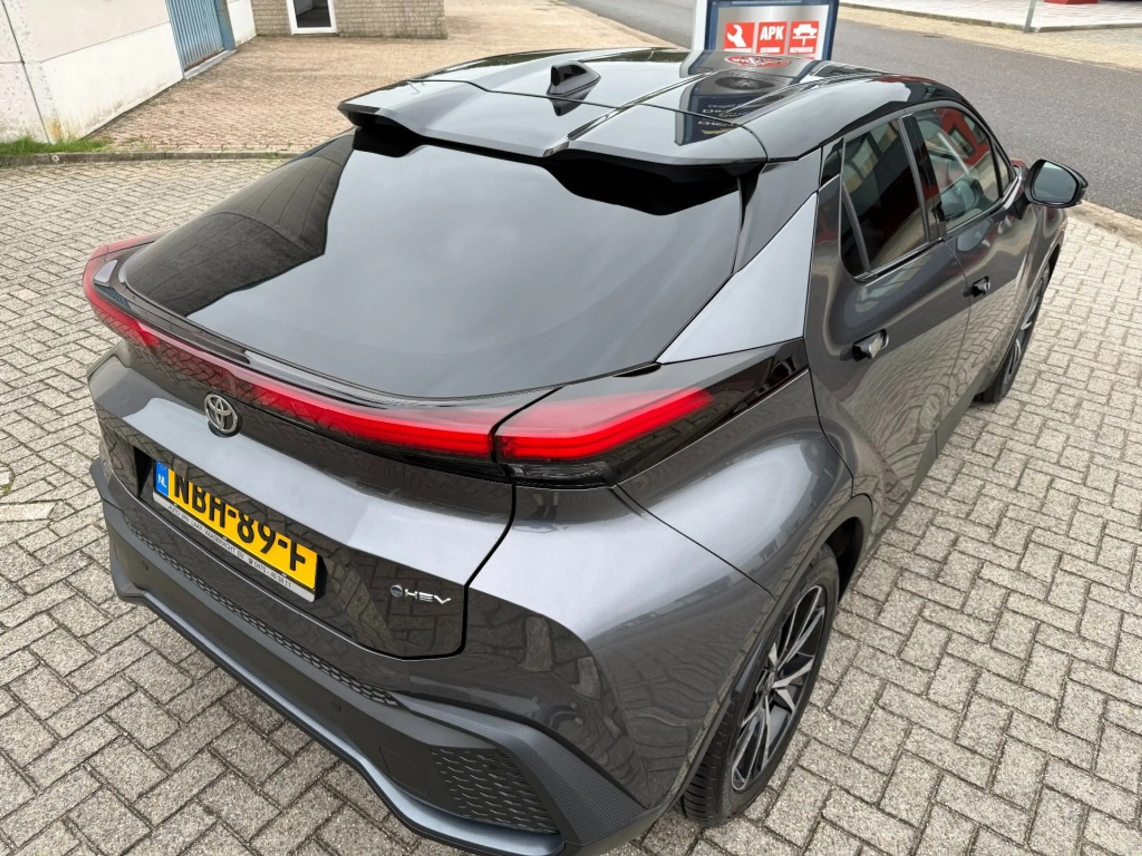 Toyota C-HR 1.8 Hybrid 140 Dynamic Bi-Tone Rijklaar met Garant — photo 11