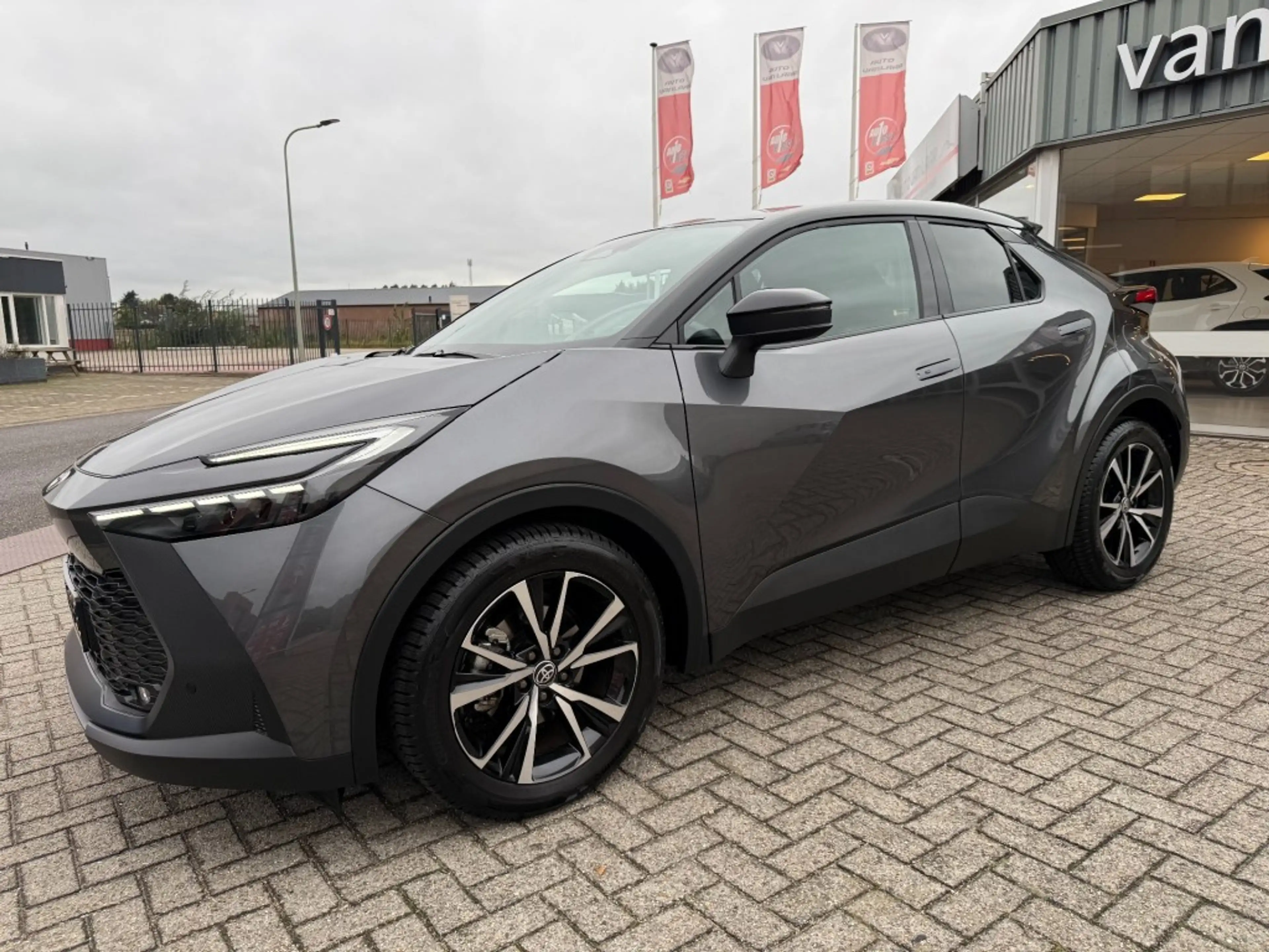 Toyota C-HR 1.8 Hybrid 140 Dynamic Bi-Tone Rijklaar met Garant — photo 10
