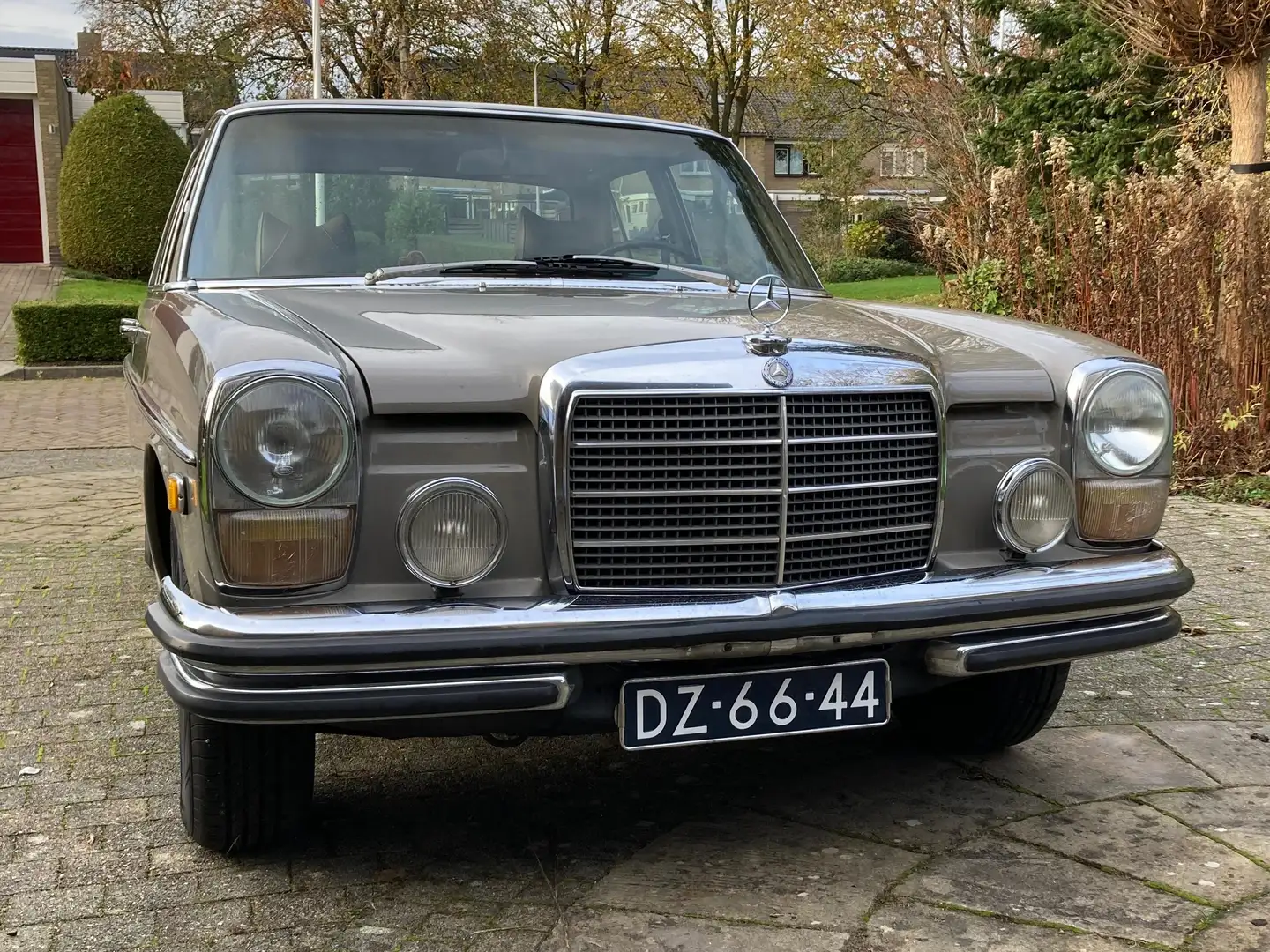 Mercedes-Benz 250 250 Beige - 2