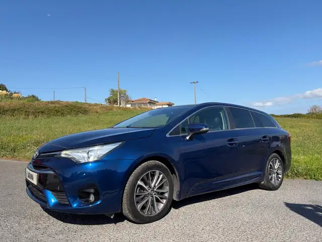 Toyota Avensis 150D Executive