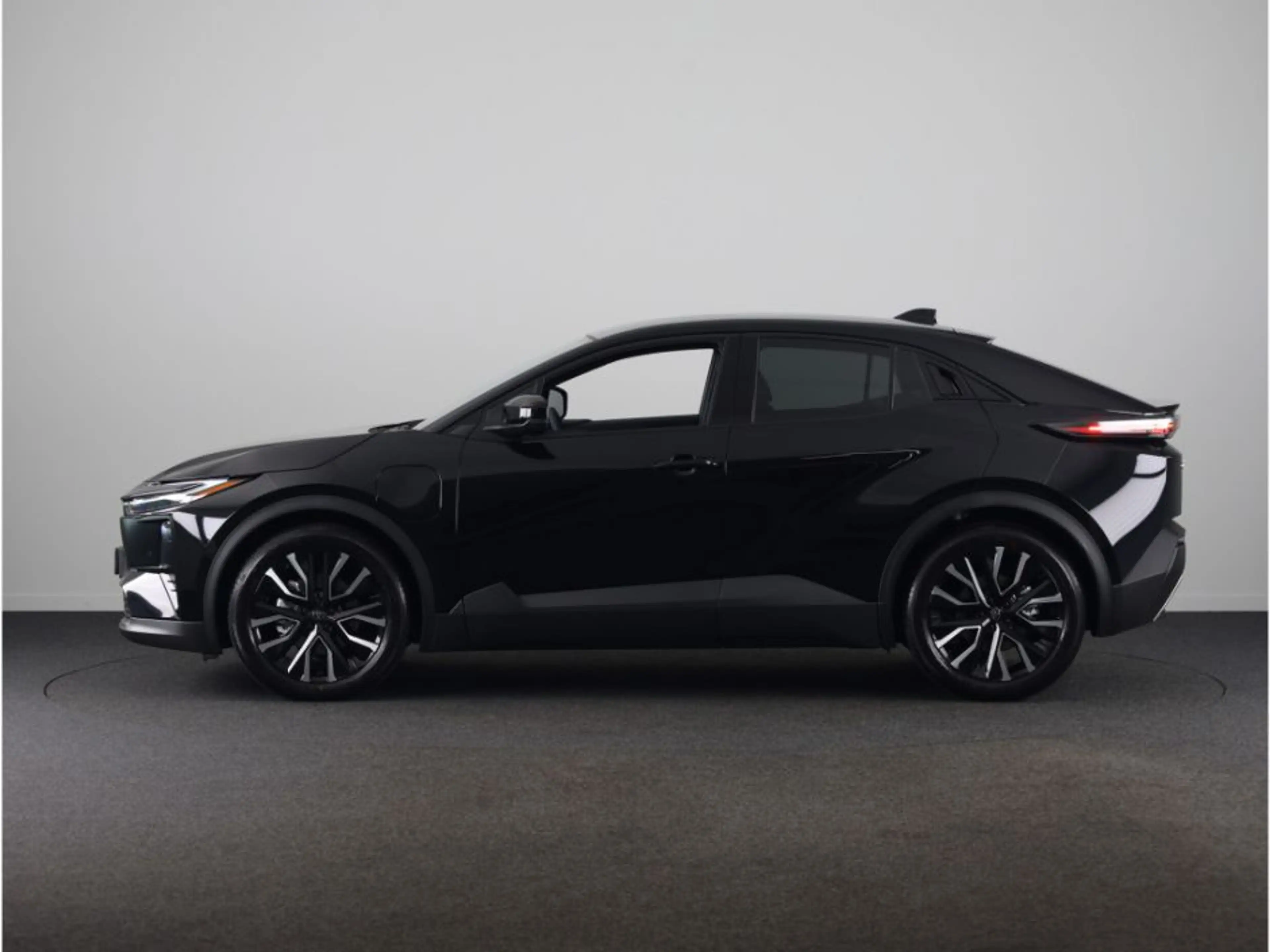 Toyota C-HR+ First Edition 77 kWh — photo 6