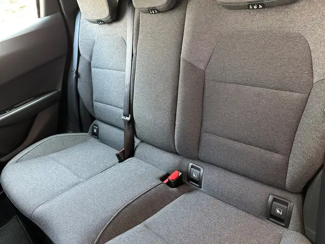Renault Clio view 16