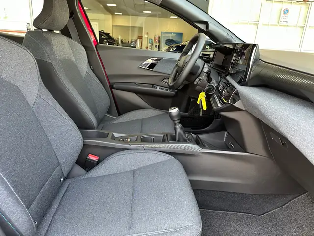 Renault Clio view 18
