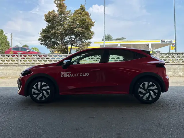 Renault Clio view 8