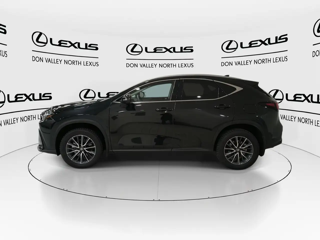 Lexus NX снимка Lexus NX