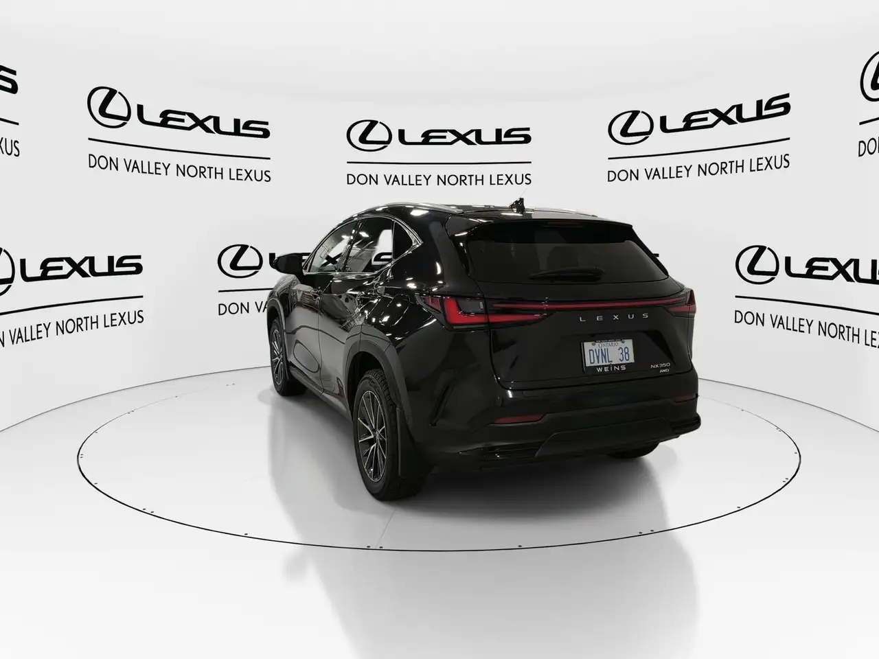Lexus NX снимка Lexus NX
