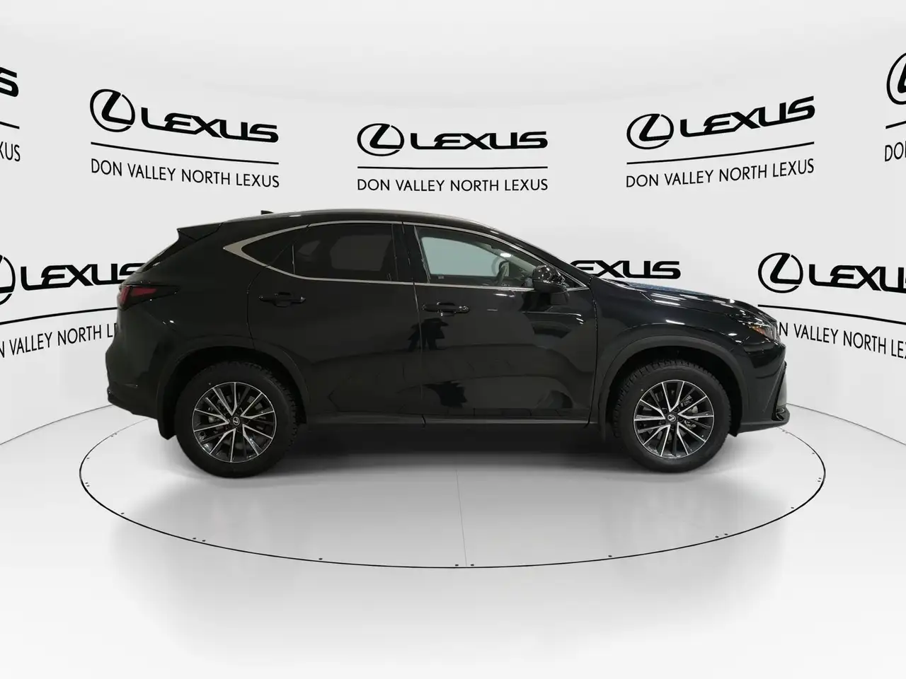 Lexus NX снимка Lexus NX