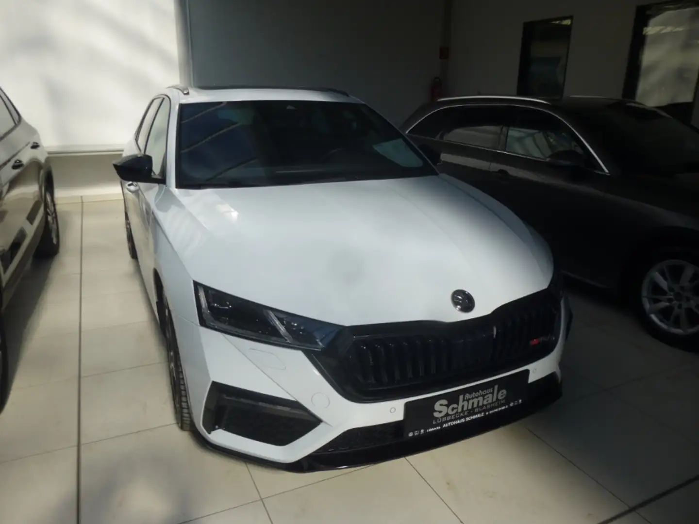 Skoda Octavia Combi RS 2.0 TSI EU6d Weiß - 2