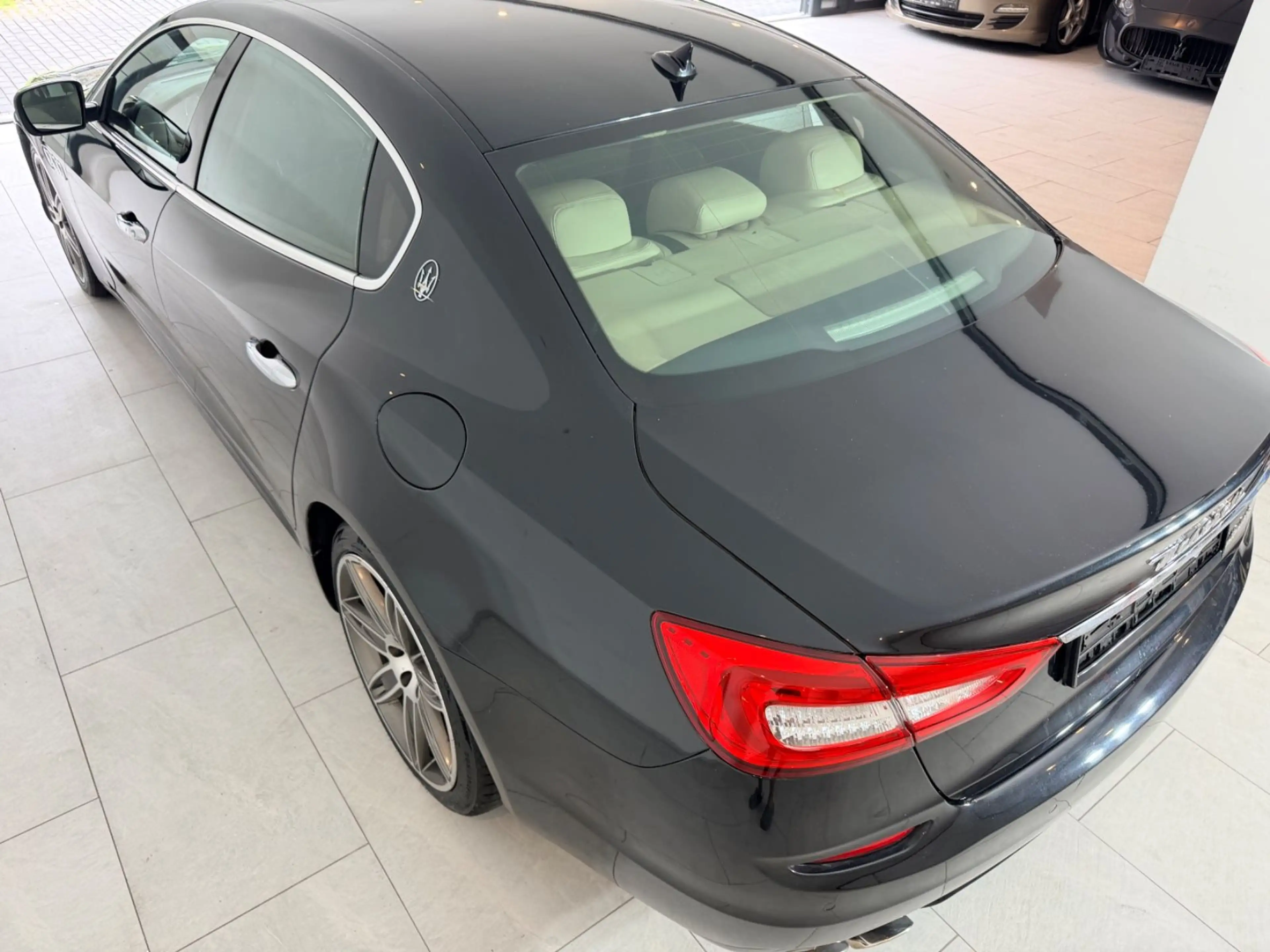 Maserati Quattroporte S TÜV NEU — photo 4
