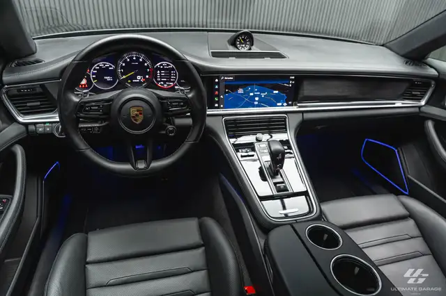 Porsche Panamera view 13