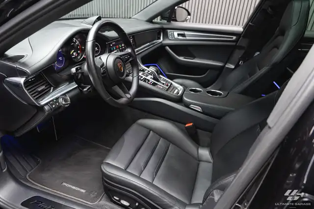 Porsche Panamera view 15