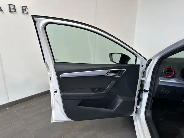 Seat Ibiza view 6